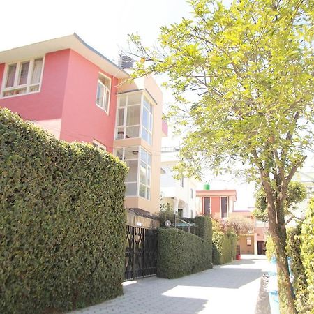 Ojas Wellness B&B Lalitpur Екстериор снимка