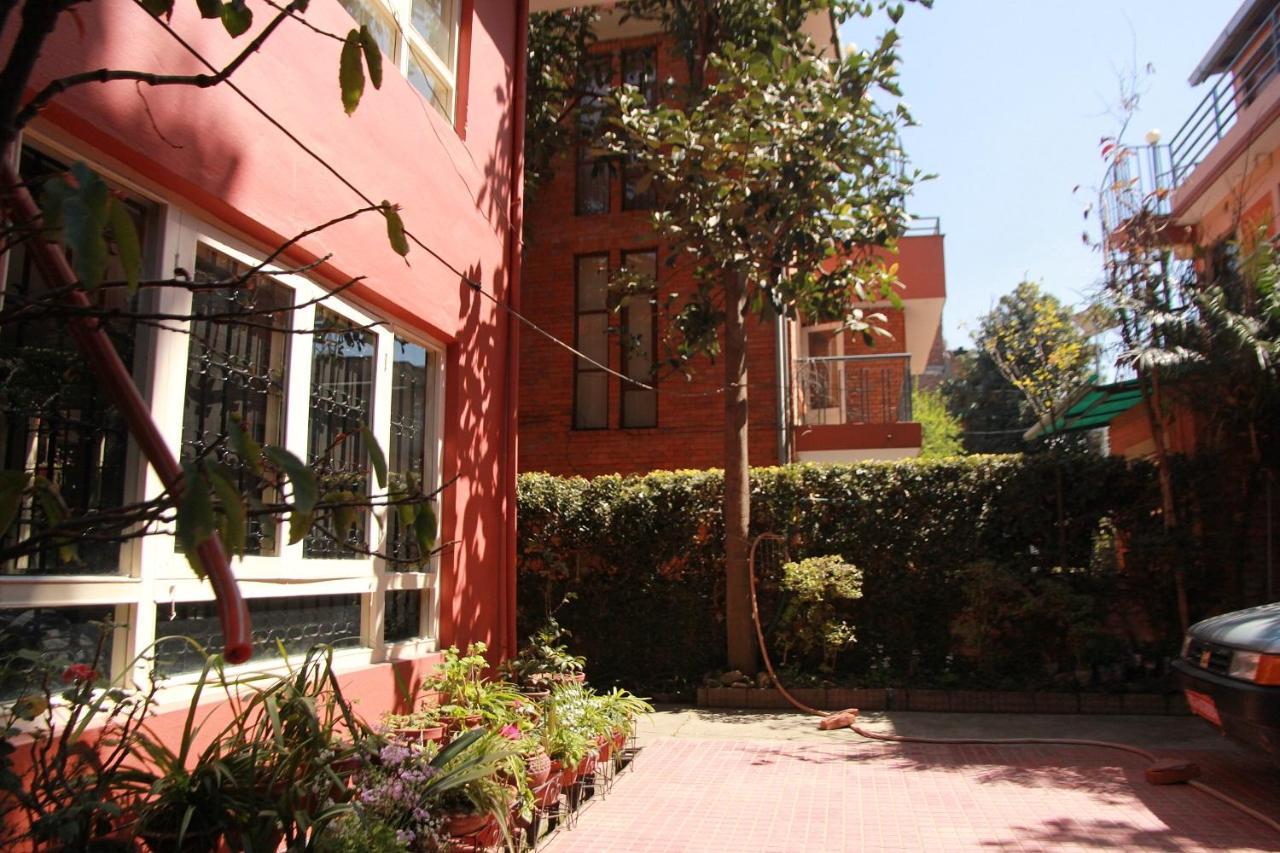 Ojas Wellness B&B Lalitpur Екстериор снимка