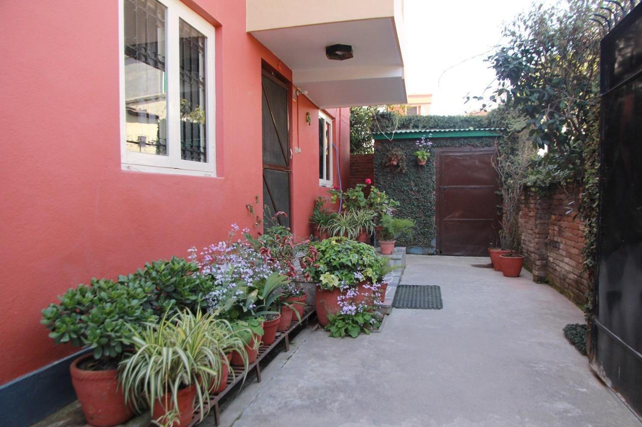 Ojas Wellness B&B Lalitpur Екстериор снимка